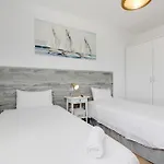 Villa La *