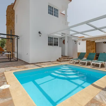 Villa La Tarajalejo